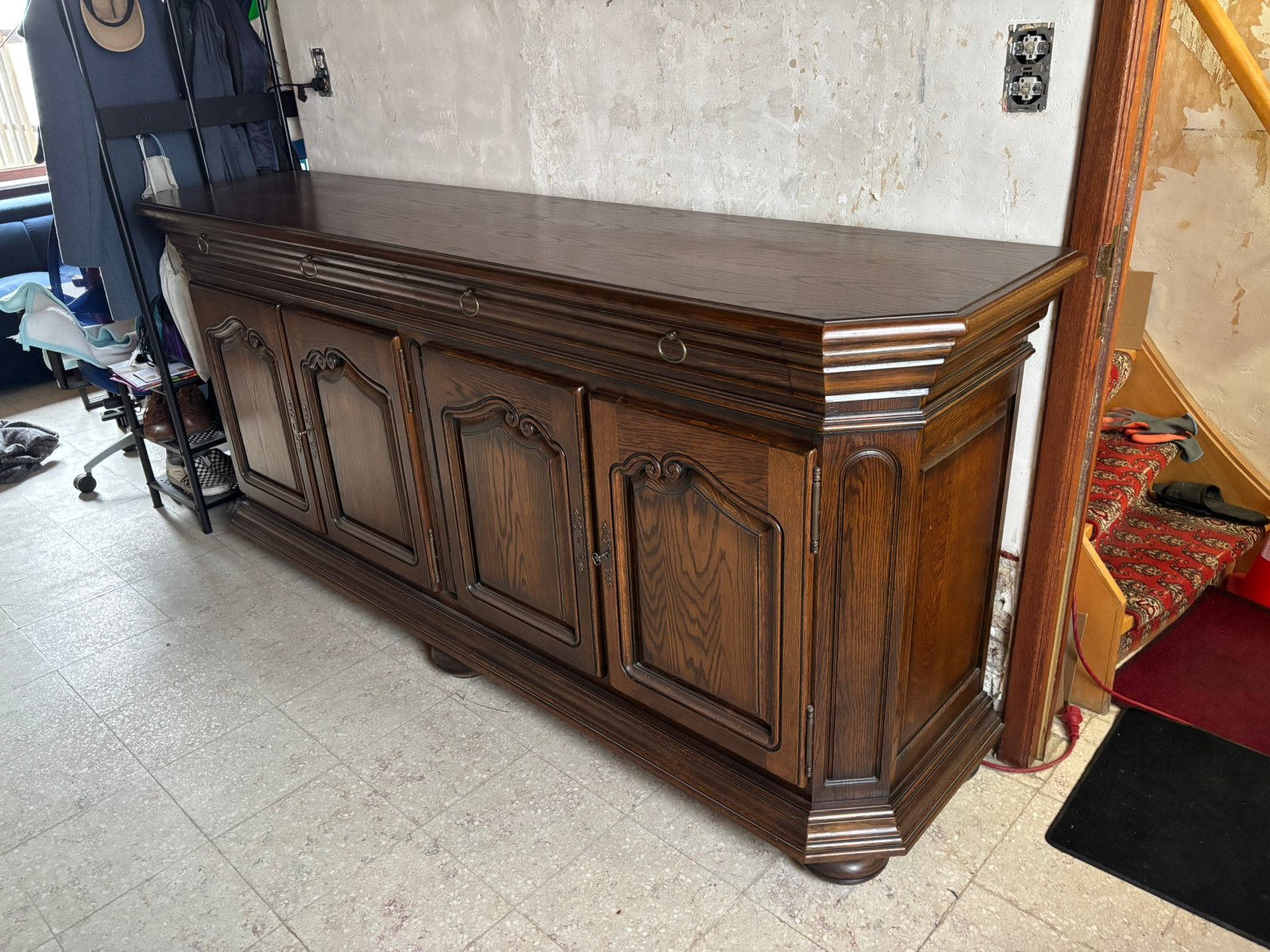 Volmassief eikhouten dressoir, Ophalen