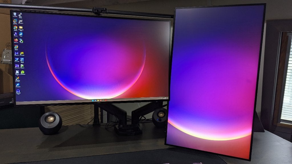 3x Dell UltraSharp U2721DE – 27 inch QHD IPS USB-C monitor, Computers en Software, Ophalen, IPS, DisplayPort, In hoogte verstelbaar