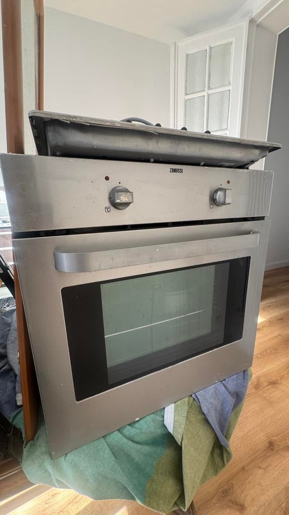 Four Encastrable Zanussi (+ taque de cuisson gaz gratuit), Encastré, Enlèvement, Utilisé, Air chaud