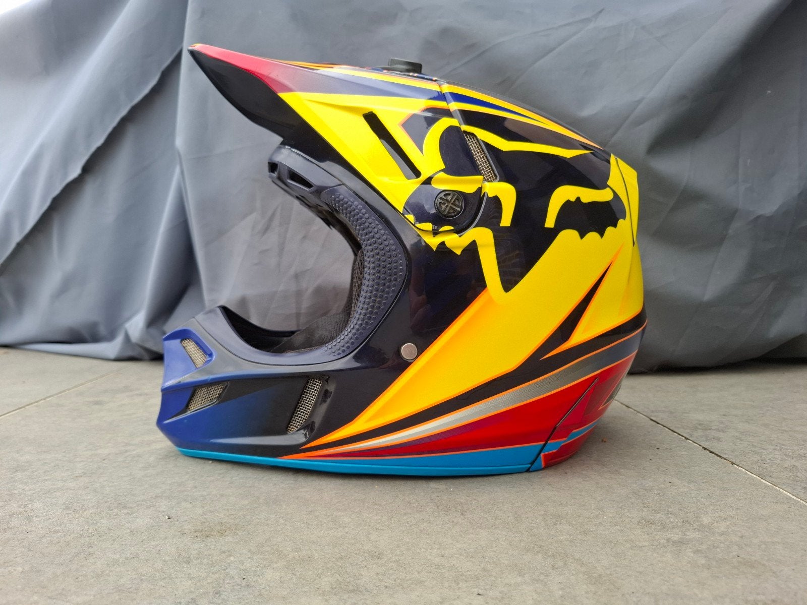 Fox v4 carbon helm, Ophalen, M