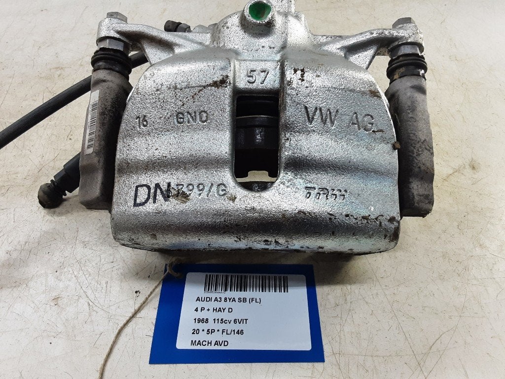 REMKLAUW RECHTS VOOR Audi A3 Sportback (8YA) (01-2019/-), Gebruikt, Audi