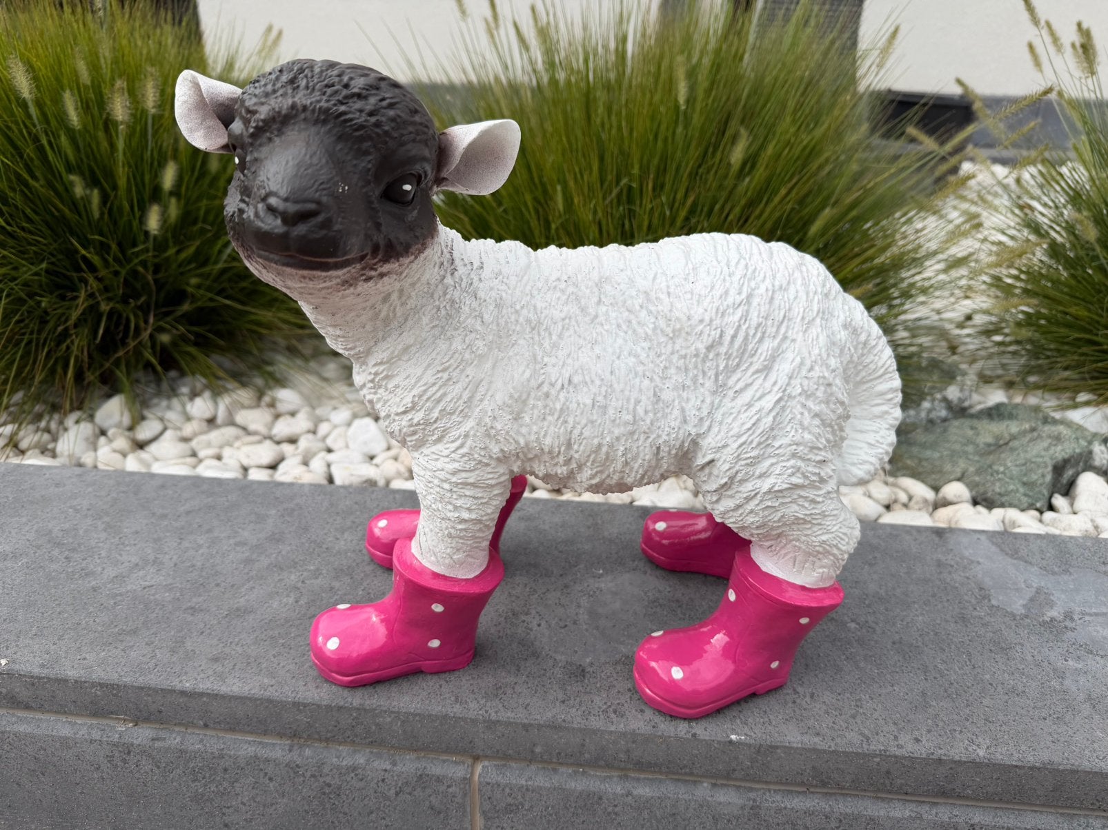 Lam met botjes in verwaardige polyester 25€ per stuk, Ophalen, Nieuw, Dierenbeeld