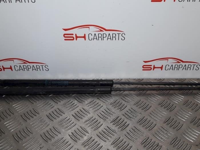 Set Gasdempers Achterklep van een Opel Corsa, Gebruikt, -, -, Opel