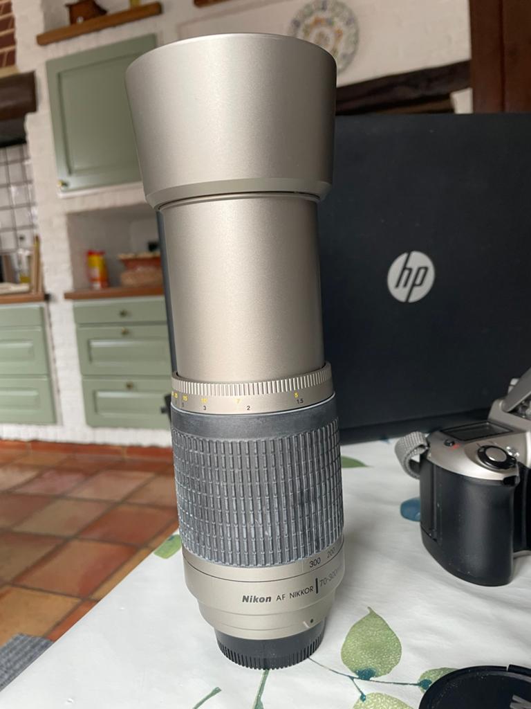Nikon f65 +telelens nikkon af nikkor 70-300mm, Ophalen, Zo goed als nieuw, Telelens