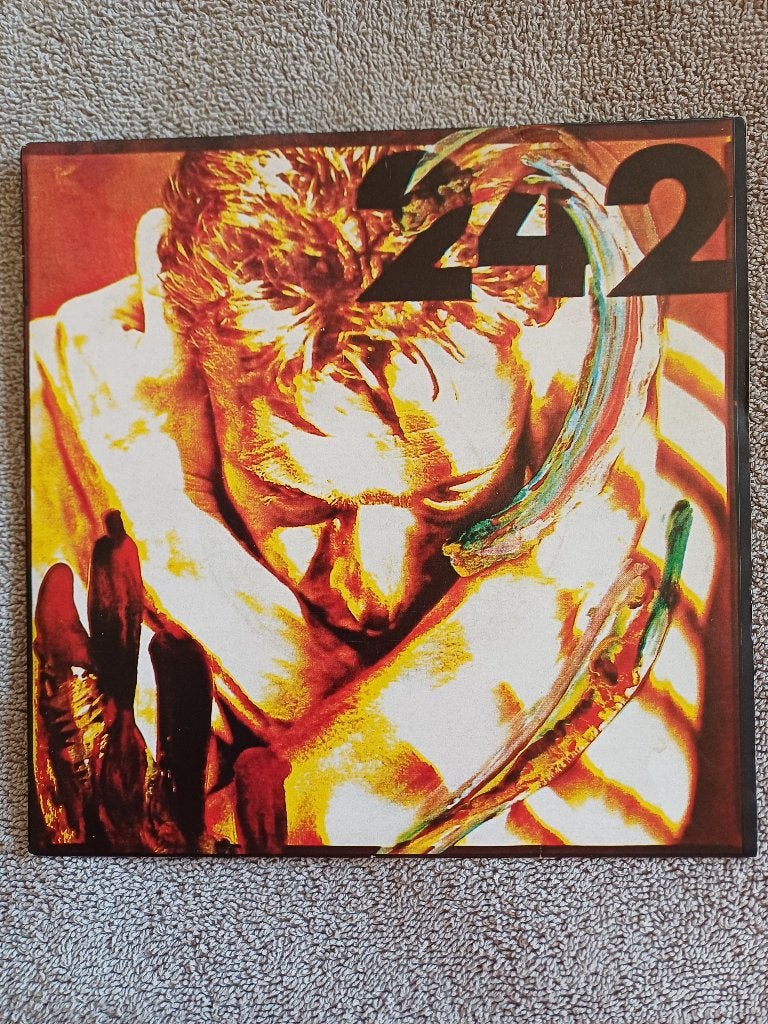 Front 242 ‎– Quite Unusual   1986   EX+ / EX+, 7 inch, Ophalen of Verzenden, Zo goed als nieuw, Pop