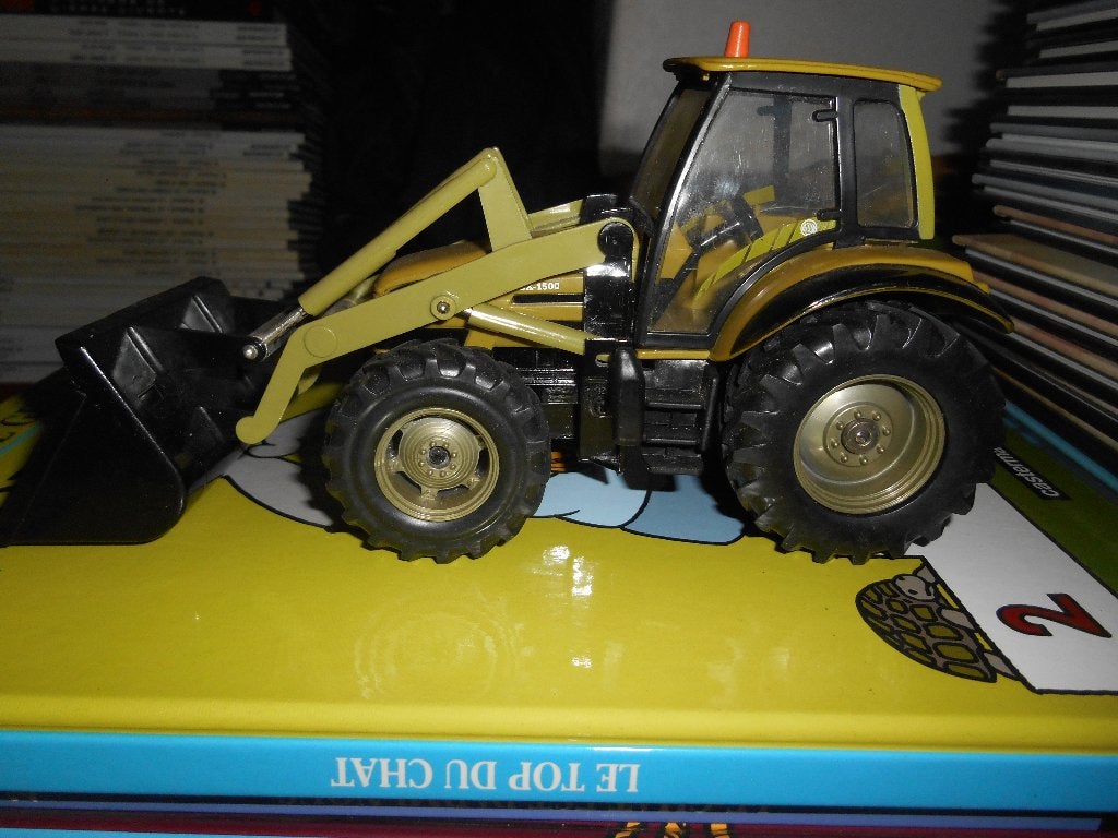 Tracteur extracteur 1/32, Hobby en Vrije tijd, Ophalen of Verzenden