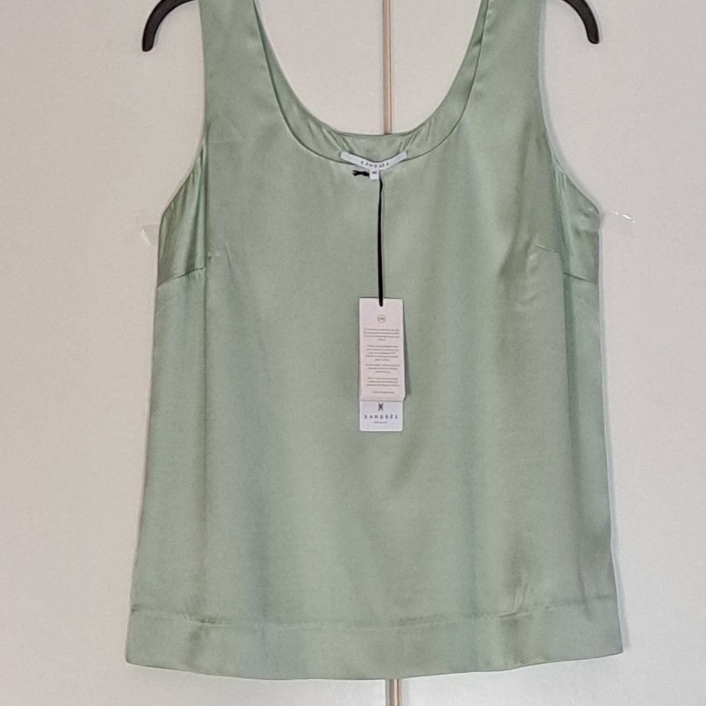 Xandres nieuwe zijden top maat 40, Kleding | Dames, Ophalen of Verzenden, Nieuw, Maat 38/40 (M), Groen