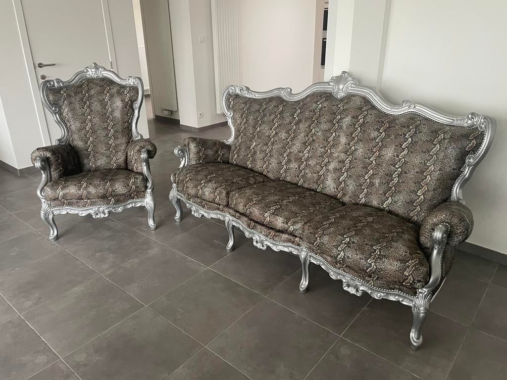 Salon style baroque, Enlèvement
