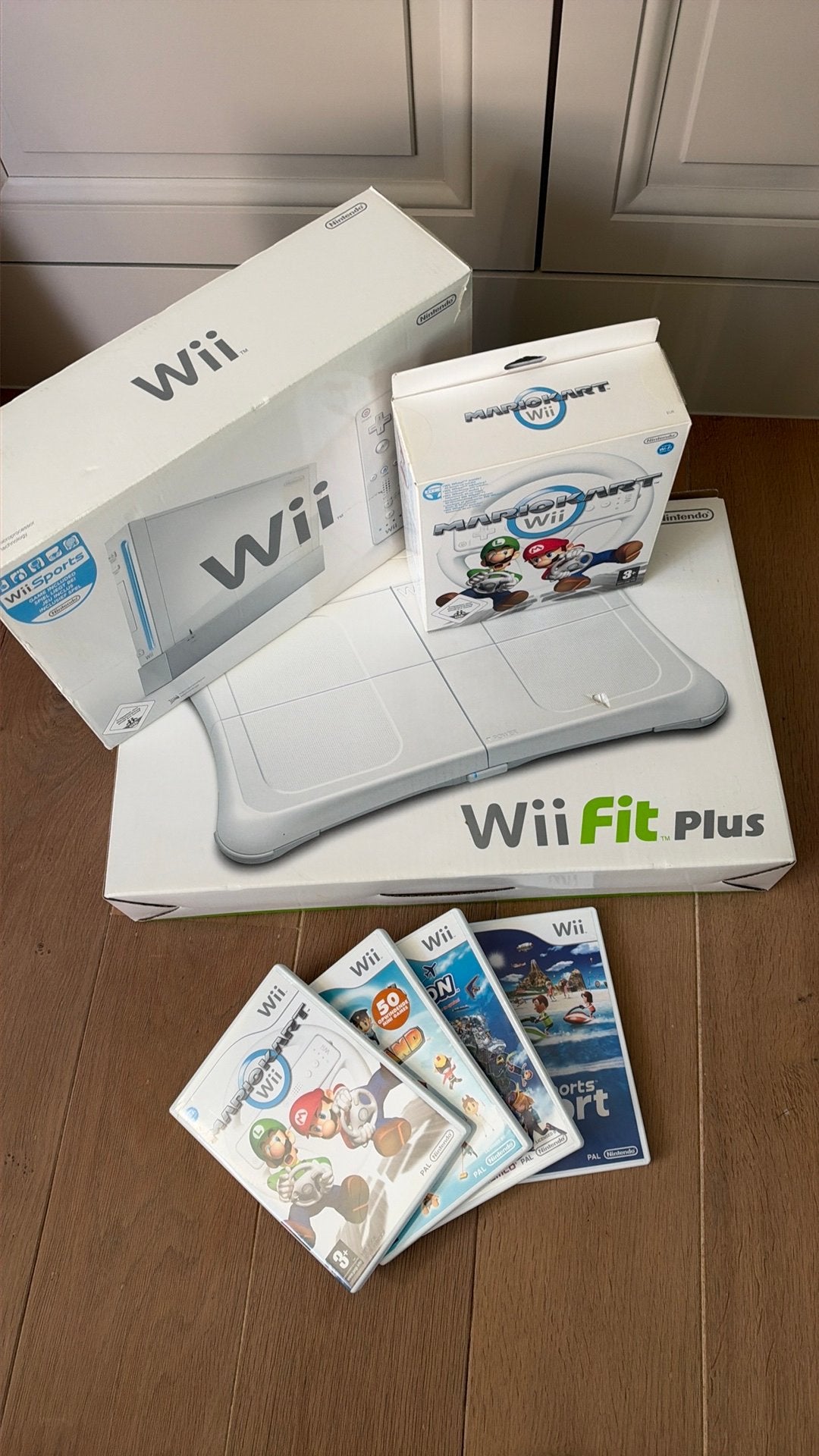Wii + wii fit + wii Mario Kart, Games en Spelcomputers, Ophalen, Zo goed als nieuw