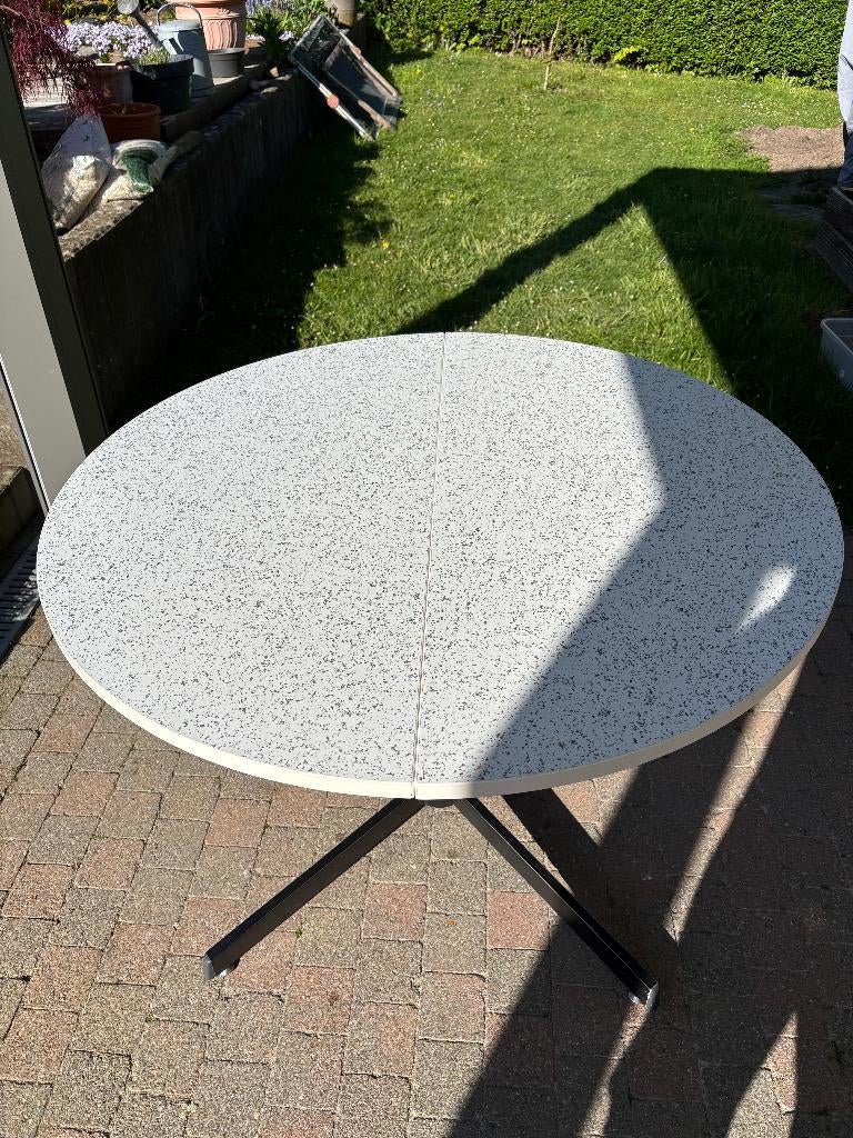 table cuisine, 100 à 150 cm, Quatre personnes, 100 à 150 cm, Enlèvement