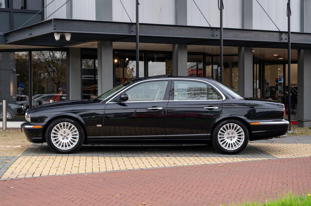 Jaguar XJ 4.2 (X350) Super V8 (bj 2006, automaat), Auto's, Jaguar, Automaat, 4 deurs, Gebruikt, Blauw