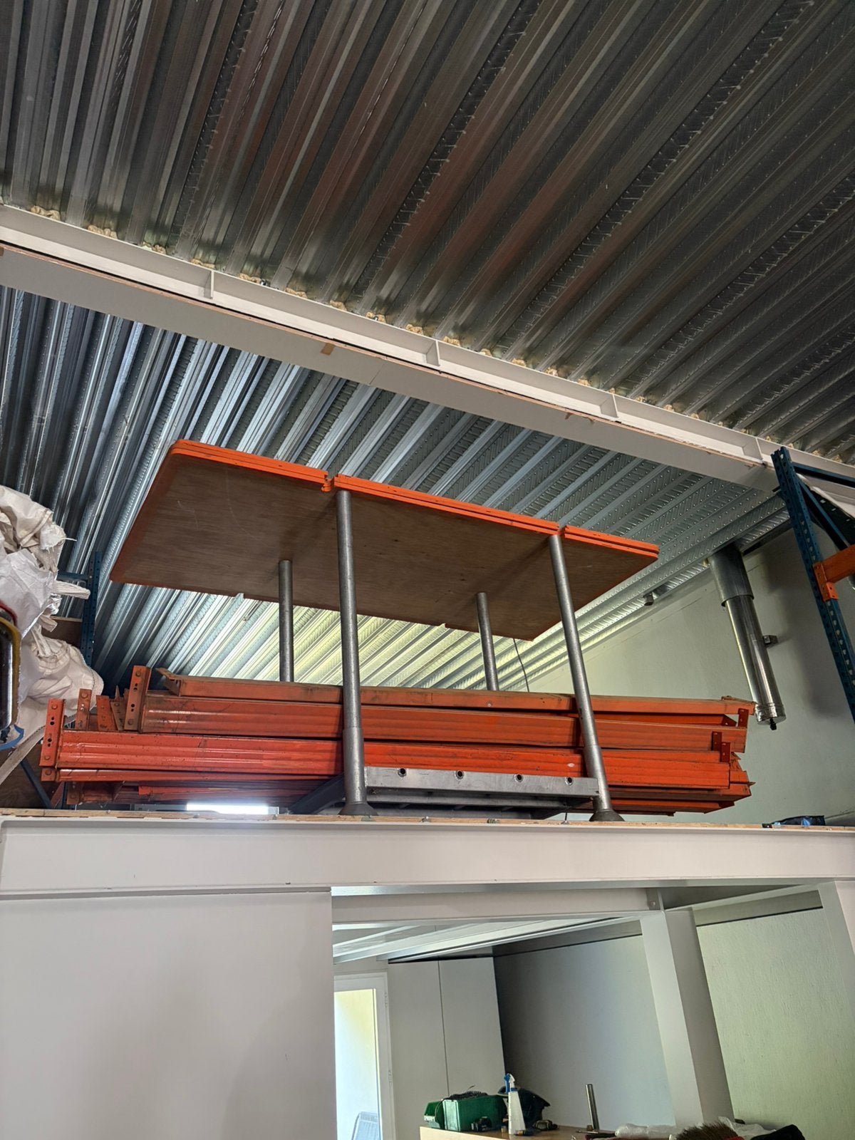 Pallet stelling liggers, Ophalen