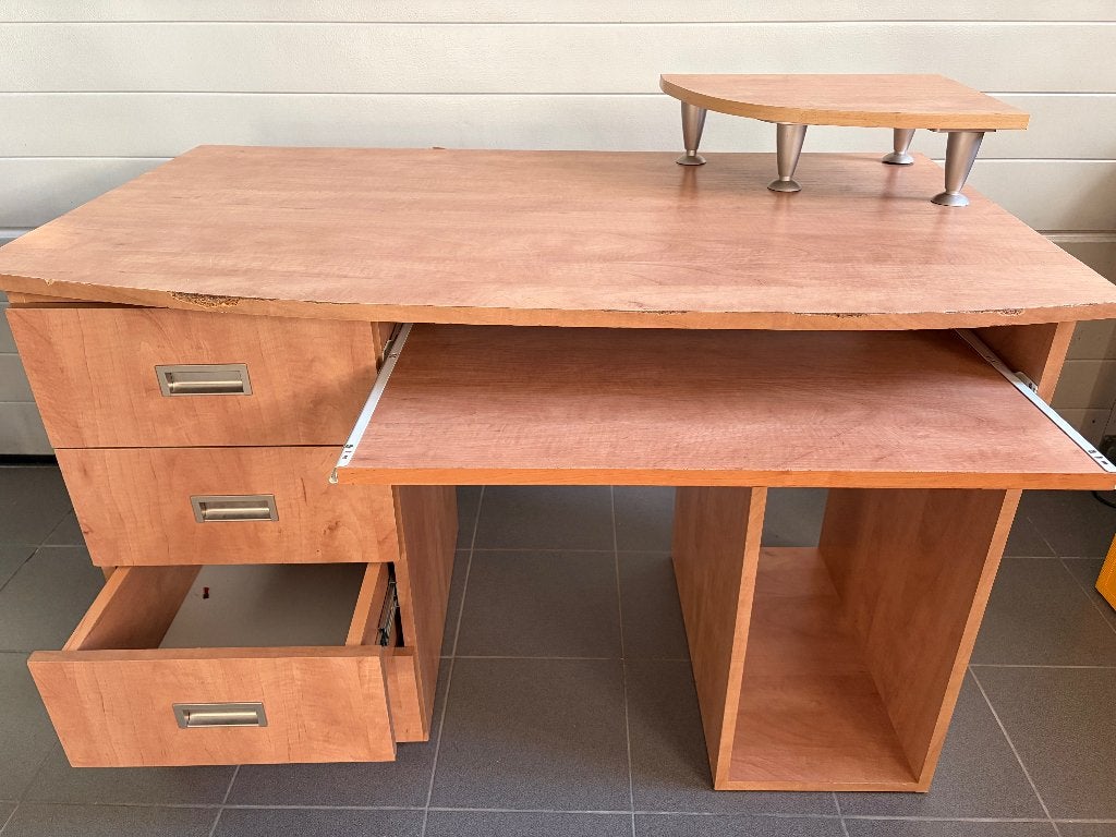 Bureau gratis af te halen, Ophalen, Gebruikt, Hout, Schoolbureau