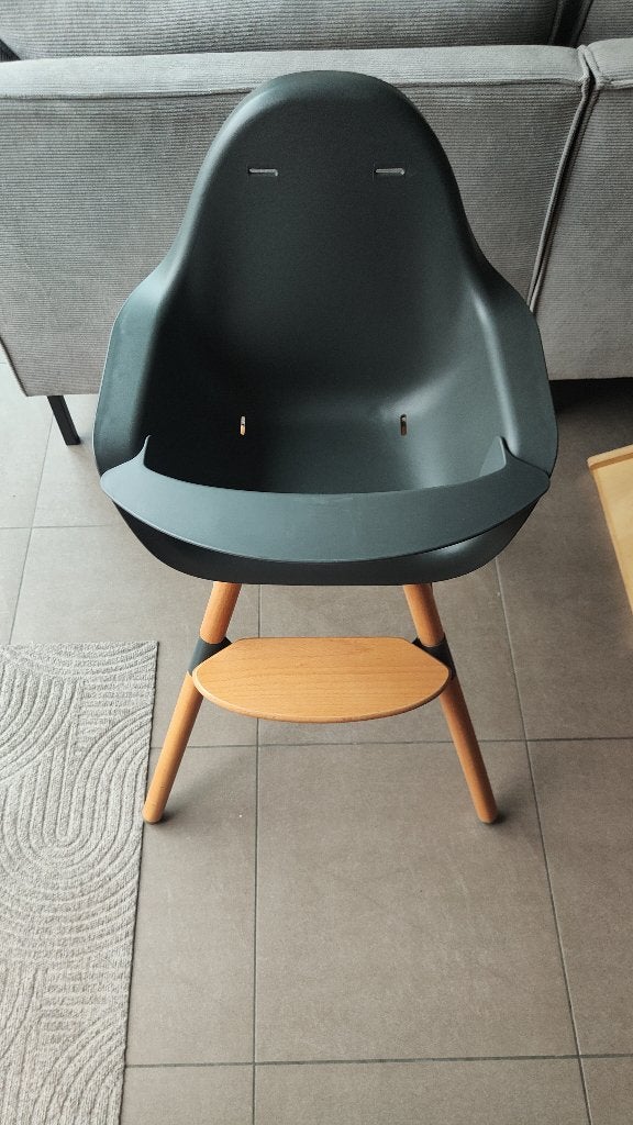Eetstoel van het merk Childhome, Kinderen en Baby's, Kinderstoelen, Ophalen, Zo goed als nieuw, Meegroeistoel, Aanschuifbaar