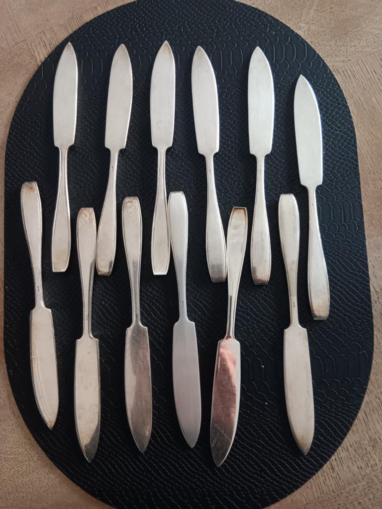 Couverts à poisson 2x12, Enlèvement