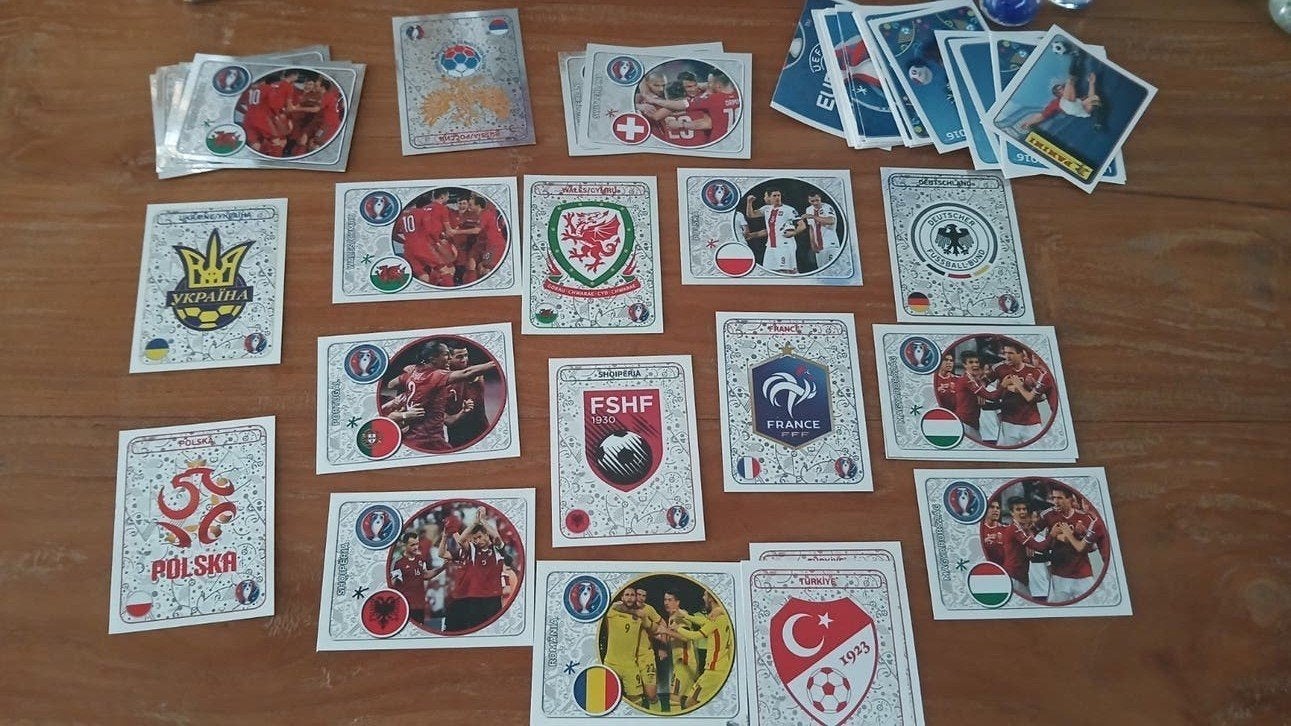 panini sticker rare brillante, Enlèvement ou Envoi, Neuf, Plusieurs autocollants