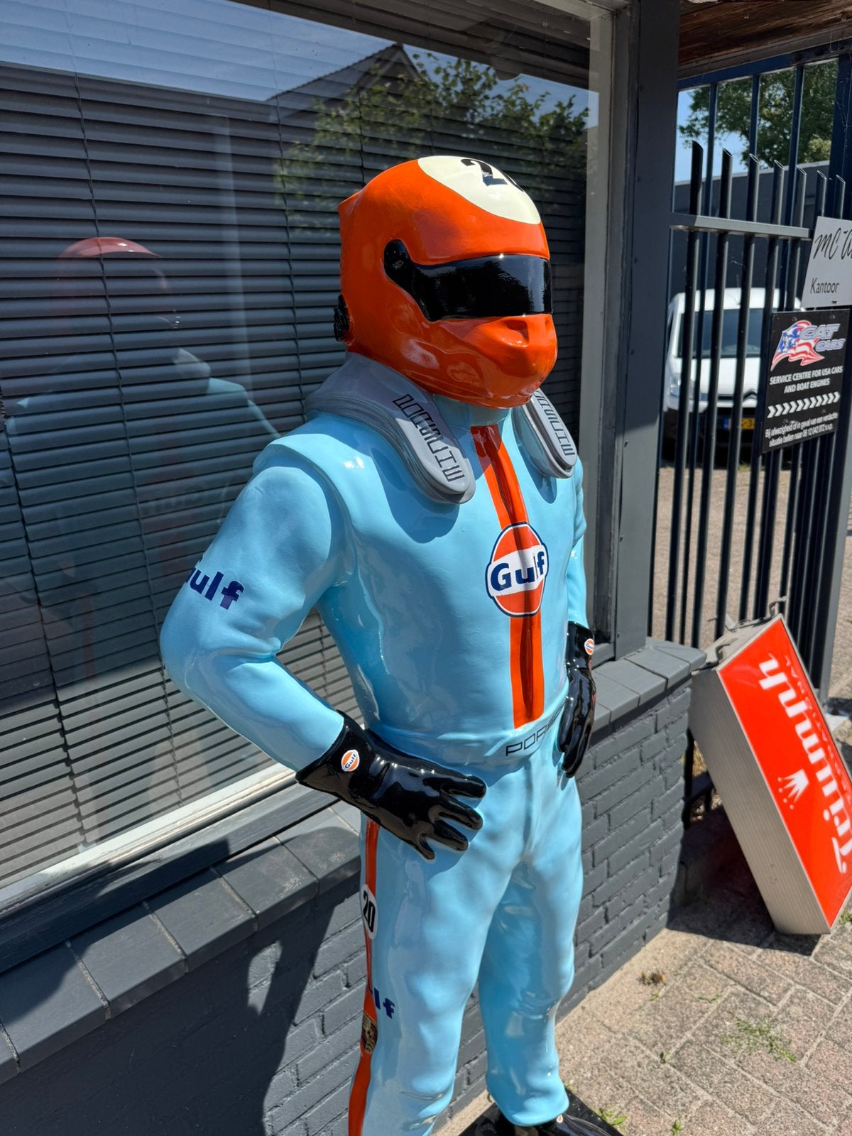 Lifesize reclame beeld Gulf coureur Porsche, Verzamelen, Ophalen, Zo goed als nieuw, Mens