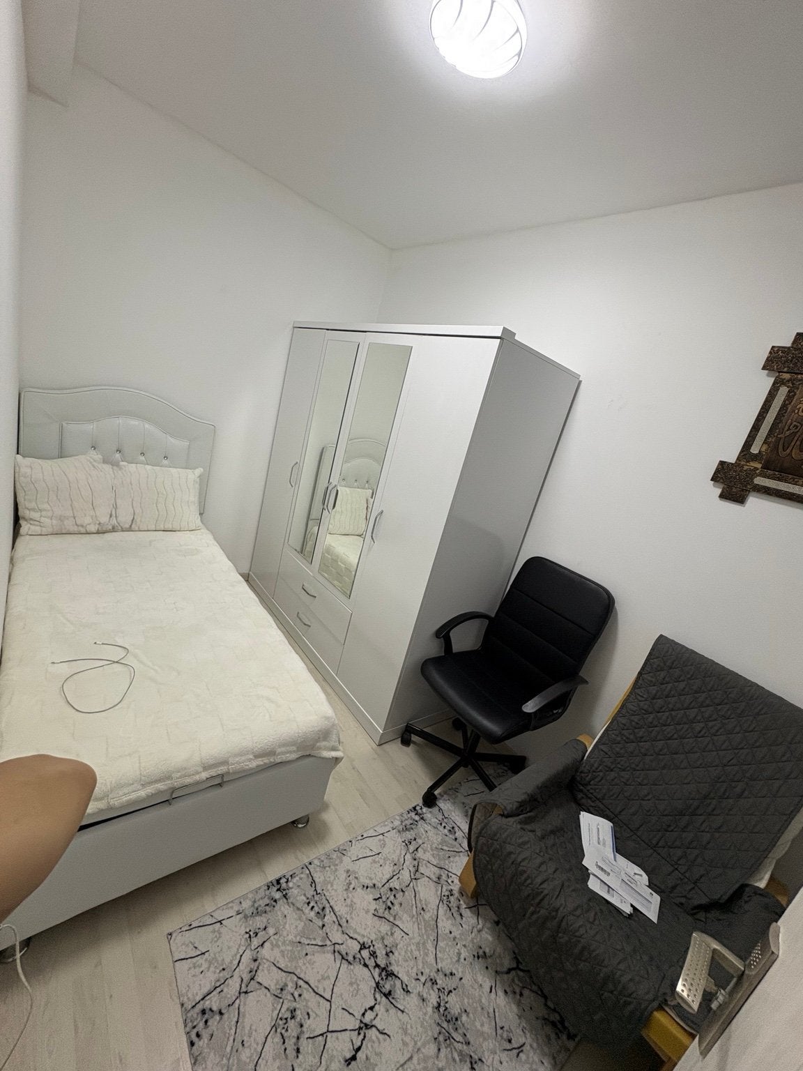 Lit et armoire à vendre ! !, Enlèvement