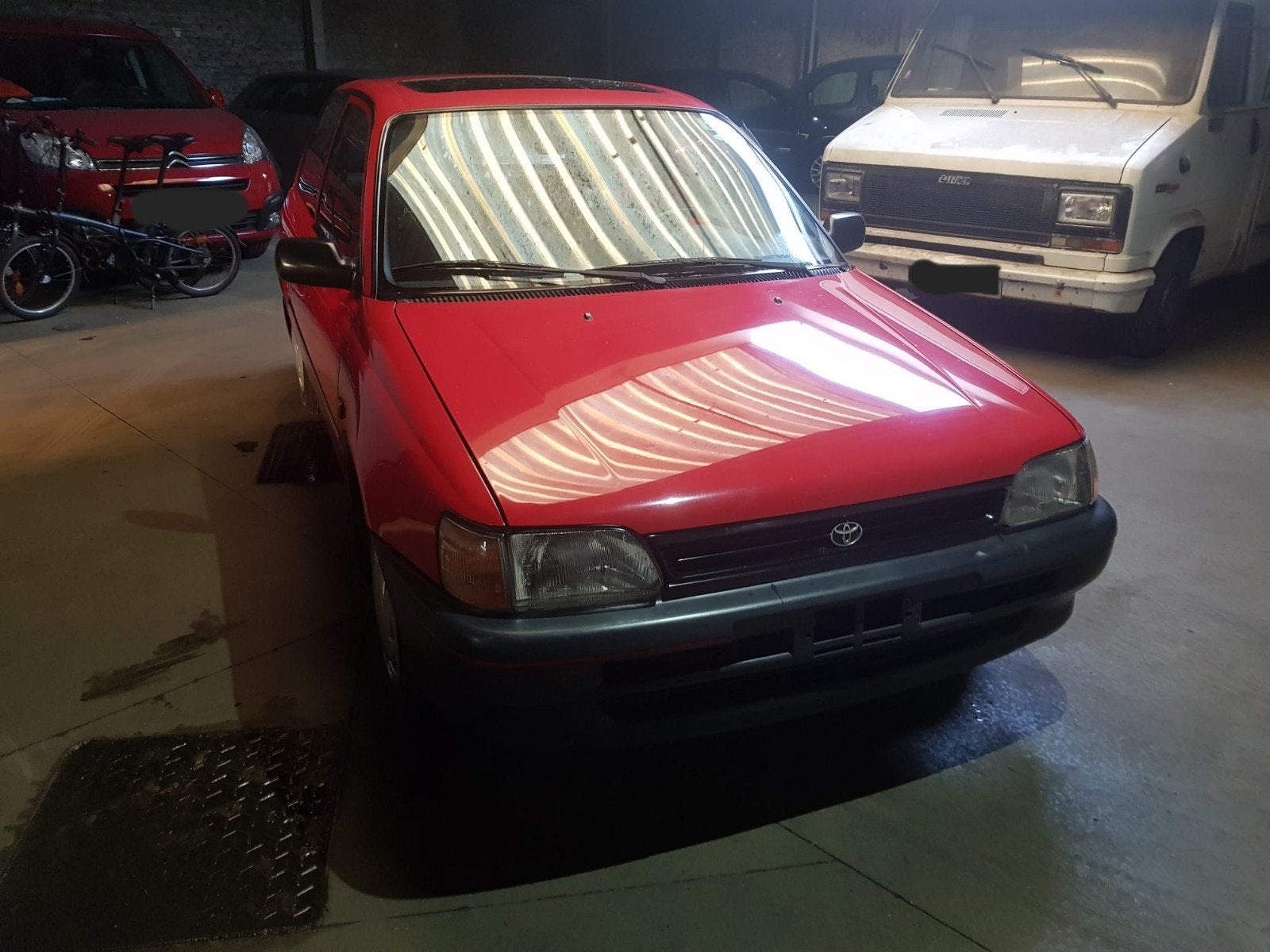 Toyota Starlet (1990), Autos, Toyota, Rouge, Achat, Particulier, Tissu