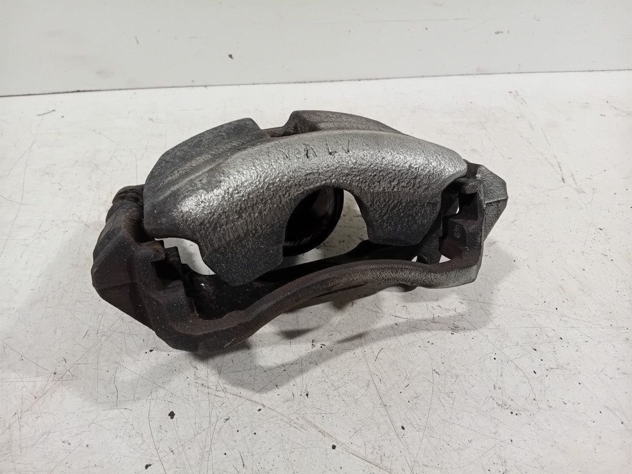 Remklauw links voor Volkswagen Caddy, Onderdelen@venauto.nl, Van der Ven Autorecycling B.V., Gebruikt, Ettenseweg 76, 4706 PB Roosendaal, The Netherlands