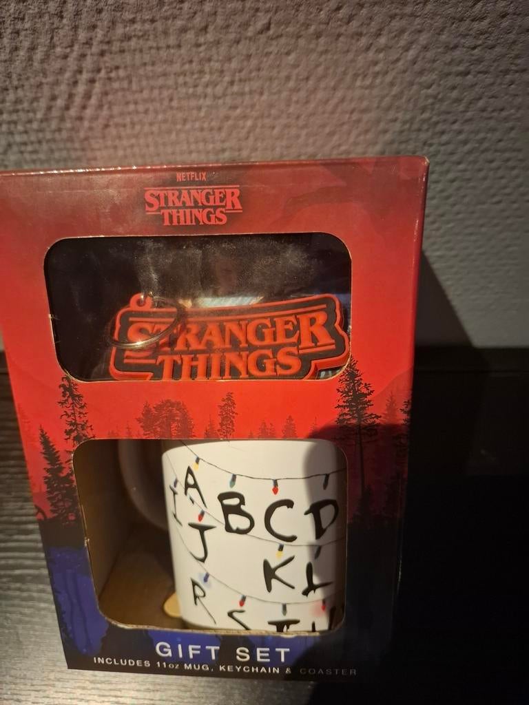 Stranger Things, Enlèvement ou Envoi