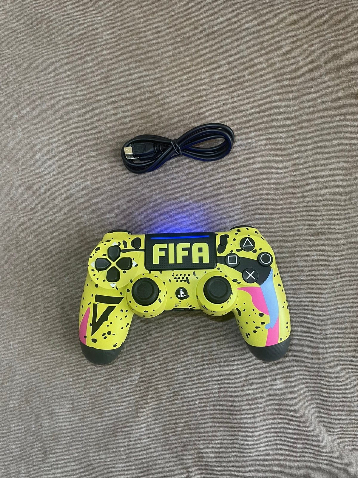 Manette PS4 Personnalisée, Consoles de jeu & Jeux vidéo, Enlèvement ou Envoi, Comme neuf