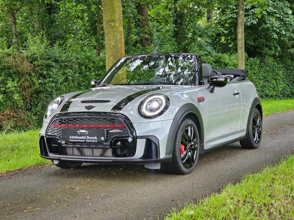 Mini cabrio john cooper works 2.0 benzine | HEAD UP | CAMERA, Autos, Mini, Argent ou Gris, Euro 6, Entreprise, 5 portes