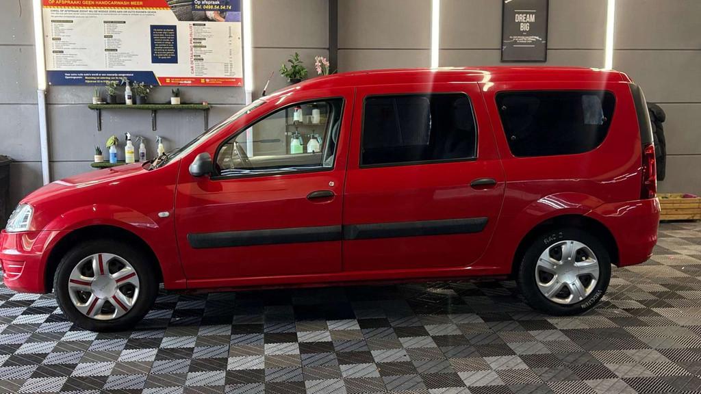 Dacia Logan MCV 1.5 BJ 2010 KM 176dkm 7 PLAATSEN, Autos, Dacia, Rouge, Achat, 63 kW, Entreprise