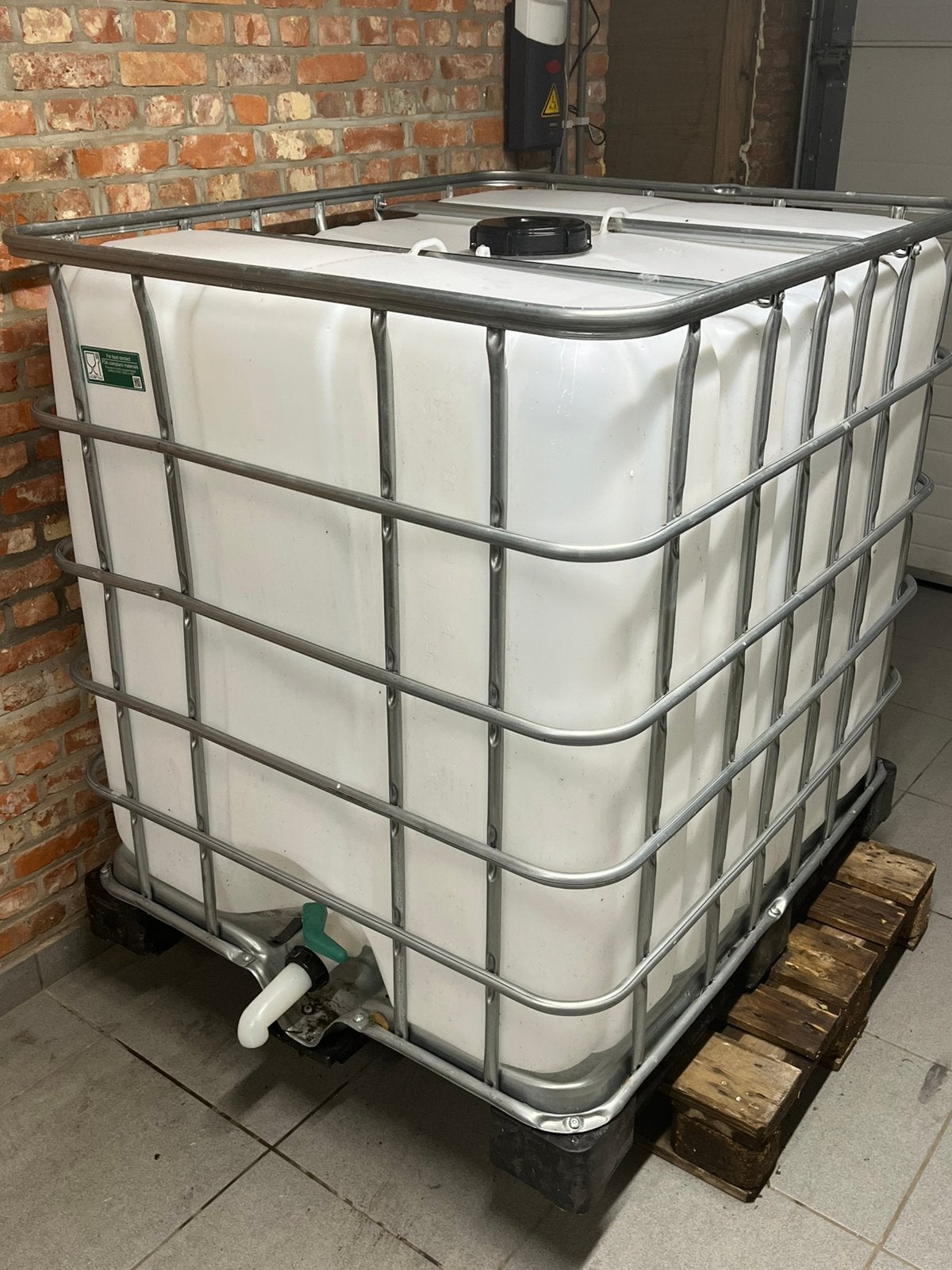 1000 L IBC container regenvat - plastic pallet, Tuin en Terras, 150 liter of meer, Ophalen, Gebruikt, Metaal