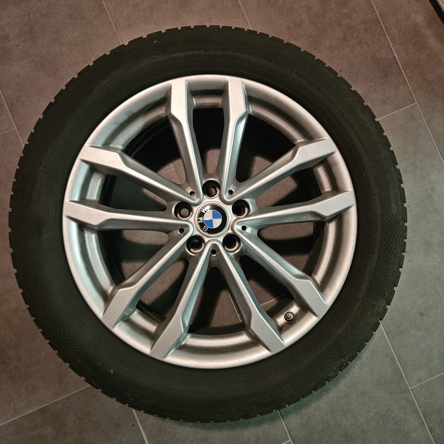 Vente pneus et jantes BMW (X3), Autos : Pièces & Accessoires, Pneus et Jantes, Utilisé, Pneus hiver, 245 mm