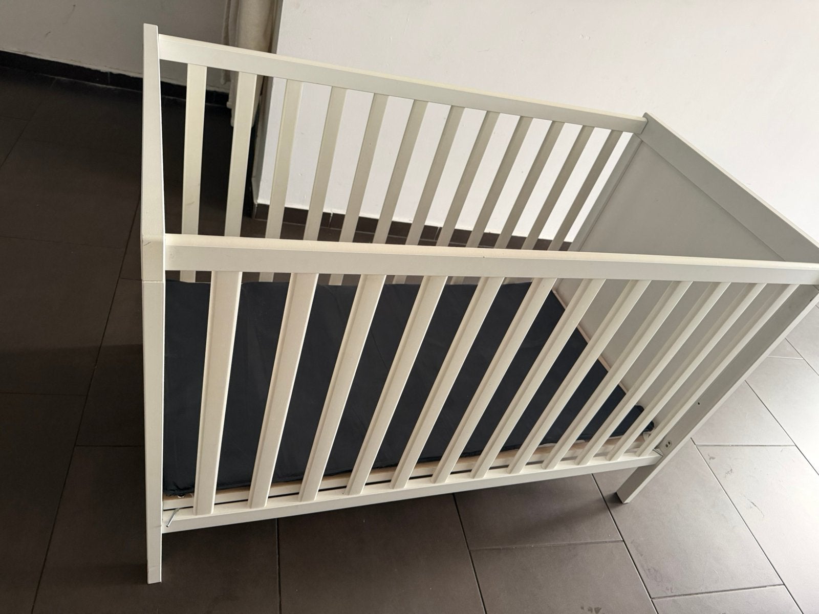 Babybed in zeer goede staat casi nieuw, Kinderen en Baby's, Babywiegjes en Ledikanten, Ophalen of Verzenden, Zo goed als nieuw
