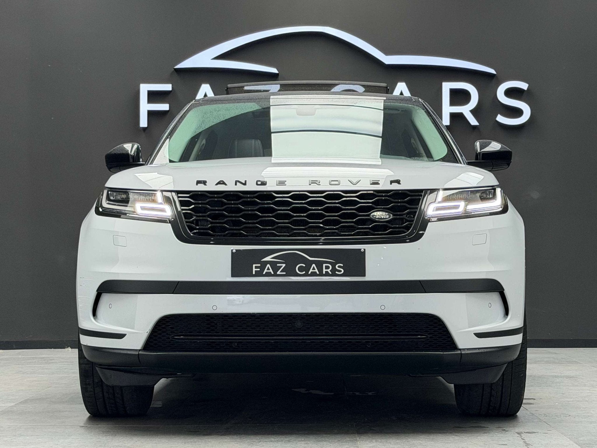 Land Rover Range Rover Velar * Réservé * (automatique), Autos, Land Rover, Cuir, Achat, Euro 6, 179 ch