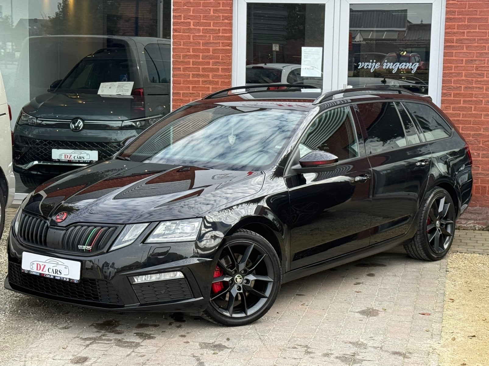 SKODA OCTAVIA VRS CHALLENGE PACK DSG 184CV |NAVI | ACC |LED, Autos, 1487 kg, Entreprise, Noir, Automatique