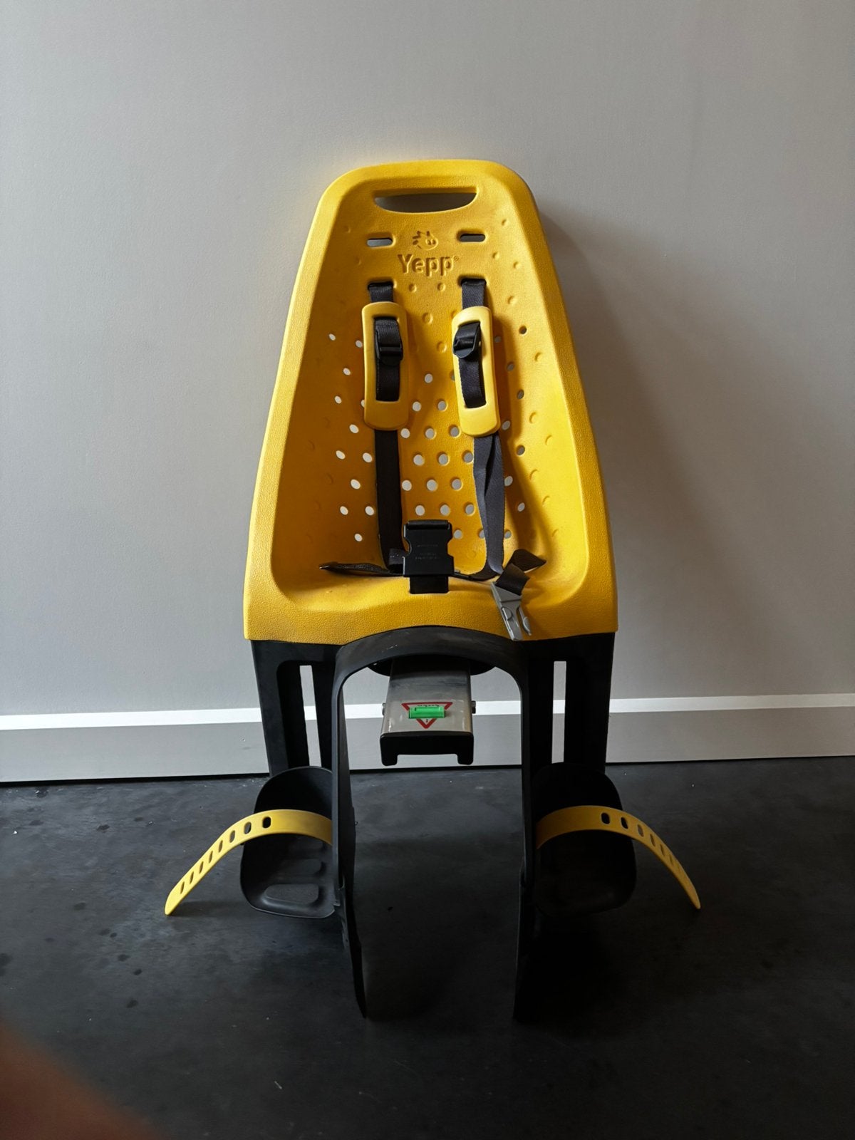 Yepp Maxi Yellow kinderzitje, Fietsen en Brommers, Ophalen, Achterzitje, Voetsteuntjes, 9 t/m 18 kg