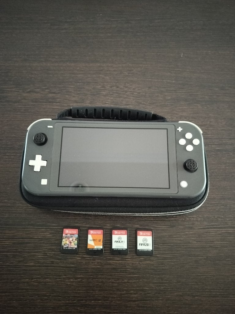 Nintendo Switch Lite + 4 Games + Opbergcase, Enlèvement ou Envoi, Gris, Utilisé, Avec housse de protection ou sac