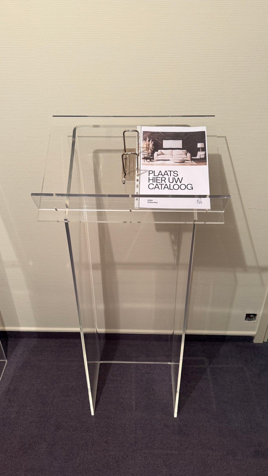 Présentoir de catalogue pour salle d'exposition, Collections, Marques & Objets publicitaires, Enlèvement, Comme neuf