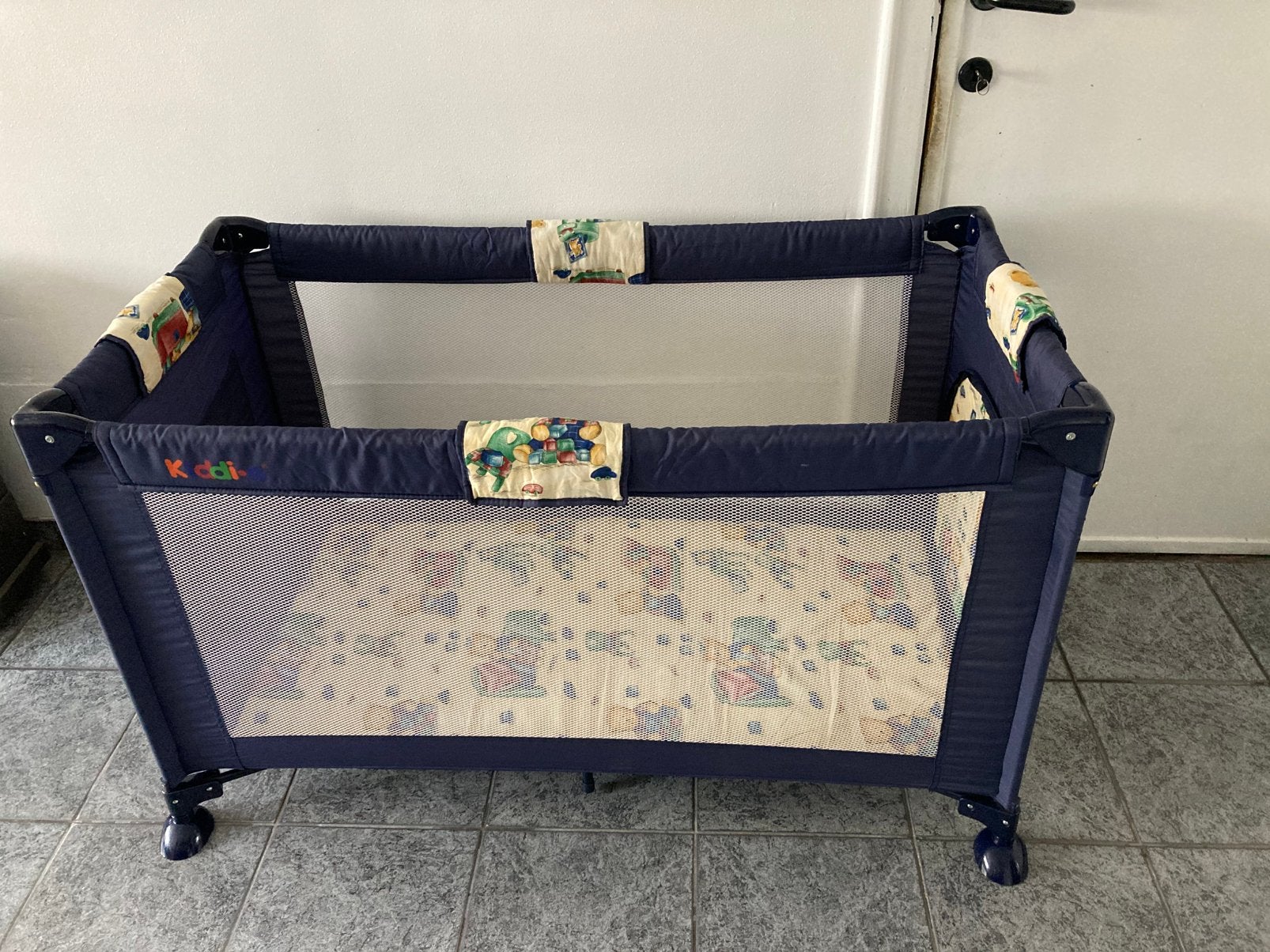 Reisbed inclusief matras, Kinderen en Baby's, Ophalen, Zo goed als nieuw, Matras