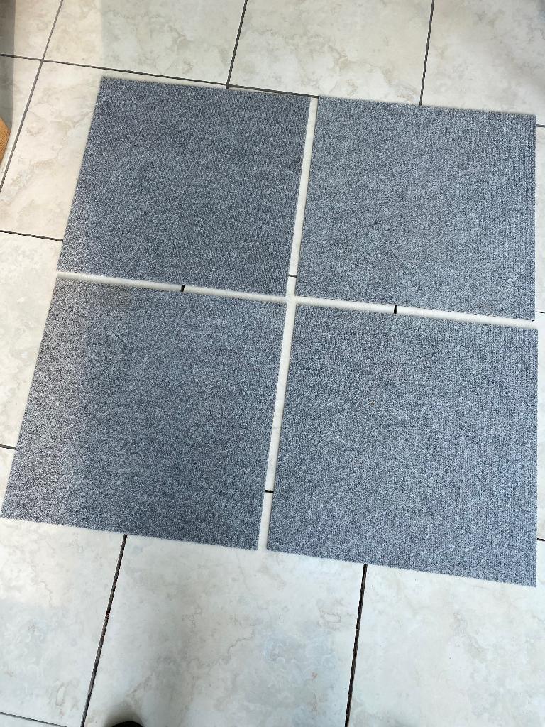 Tapijttegels 50 x 50cm Lichtgrijs, Huis en Inrichting, Stoffering | Tapijten en Vloerkleden, Ophalen