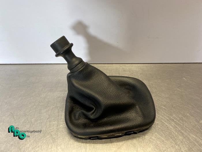 Enveloppe levier de vitesse d'un Hyundai I30 (I30 07-), Autos : Pièces & Accessoires, -, 3 mois de garantie, Utilisé, Hyundai