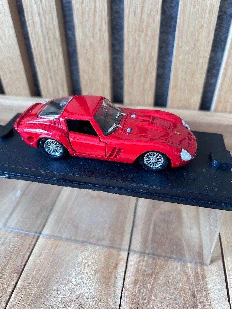 Ferrari 250 GTO 1962 Atlas 1:43 – Verem/Solido – vitrinebox, Auto, Solido, Ophalen of Verzenden, Zo goed als nieuw