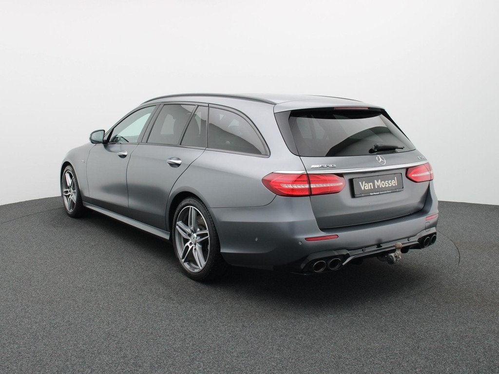 Mercedes-Benz E AMG 53 4MATIC+ Estate + LICHTE VRACHT + BURM, Auto's, Automaat, 435 pk, Leder en Stof, Zilver of Grijs