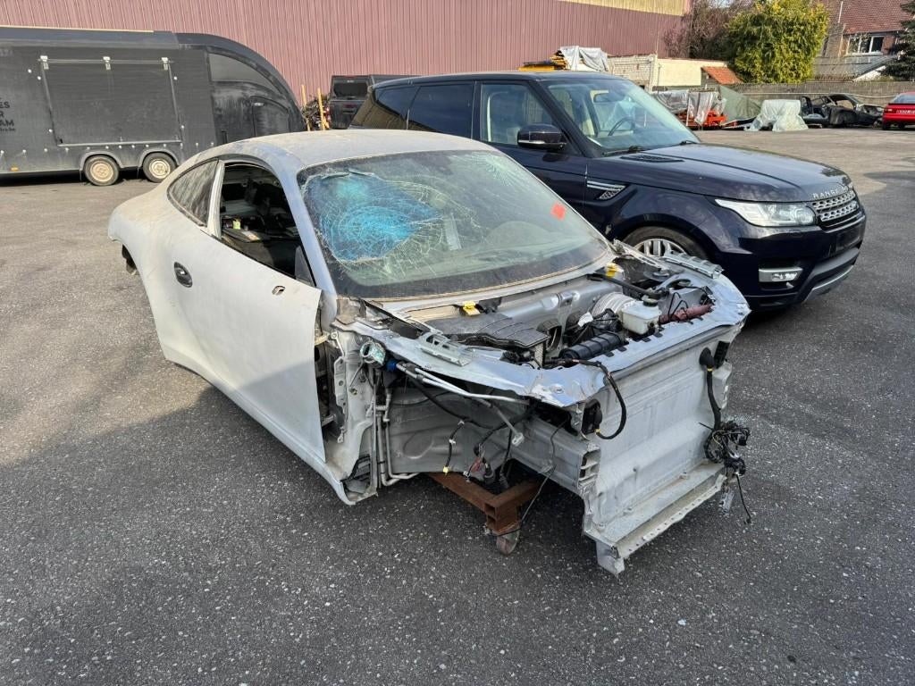 Pièces Porsche 991 - Photos + Stock, Autos : Divers, Voitures accidentées, Porsche, Boîte manuelle, Essence, Coupé, Argent ou Gris