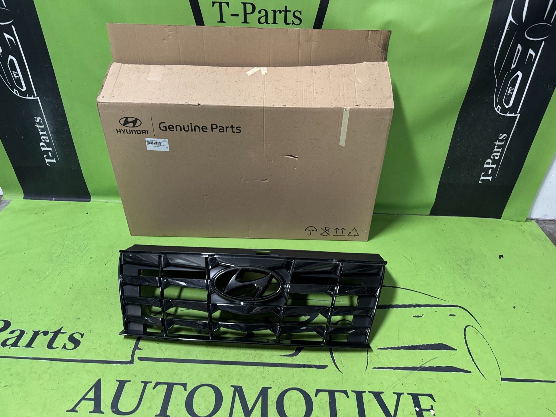 calandre de pare-chocs avant Hyundai Tucson 86350czca0, Autos : Pièces & Accessoires, Neuf, Heolleung-ro 12
06797  Seoul, Info@hyundai.com