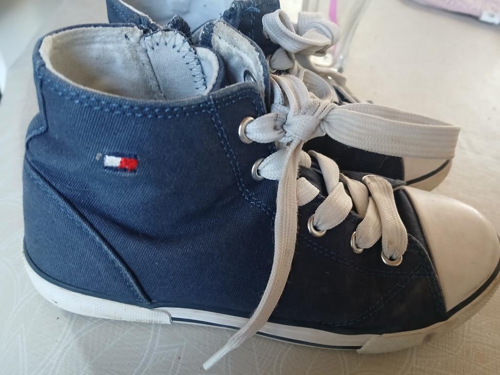 Maat 31 Tommy hilfinger, Enlèvement