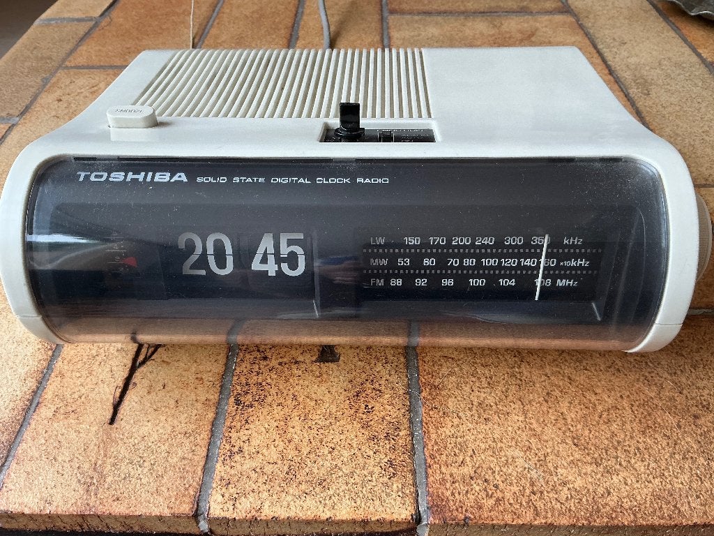 Réveil TOSHIBA RC 691 FL pour collectionneur 1975, Ophalen of Verzenden, Gebruikt, Digitaal