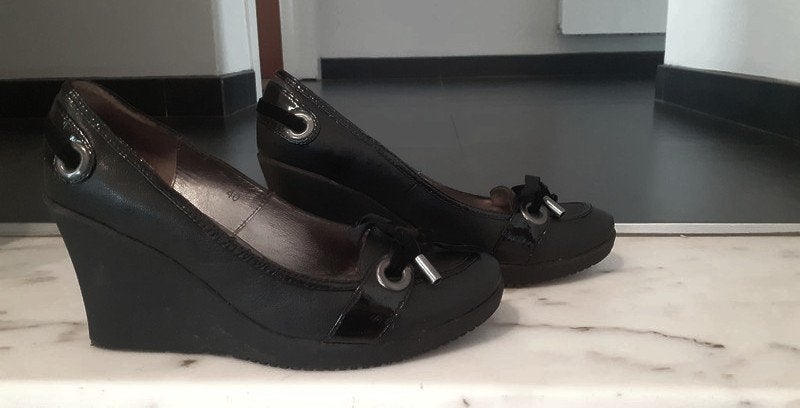 des compensées CafèNoir avec ruban en velours — Taille 40, Vêtements | Femmes, Chaussures, Comme neuf, Escarpins, Noir, Envoi