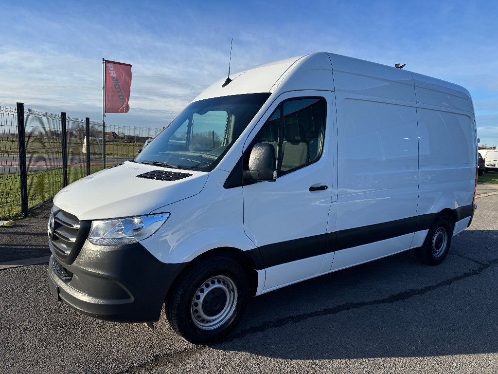 Mercedes Sprinter 2.0 cdi L2H2 camera carplay airco, Autos, Euro 6, Entreprise, 3 places, Noir