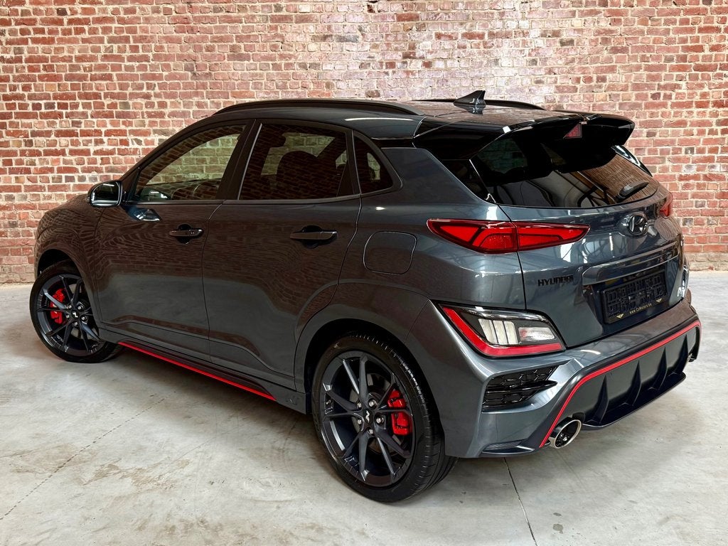 Prachtige HYUNDAI KONA 2.0 T-GDI N PERFORMANCE met garantie!, Auto's, Hyundai, 4 cilinders, Parkeerassistent, 5 zetels, 5 deurs
