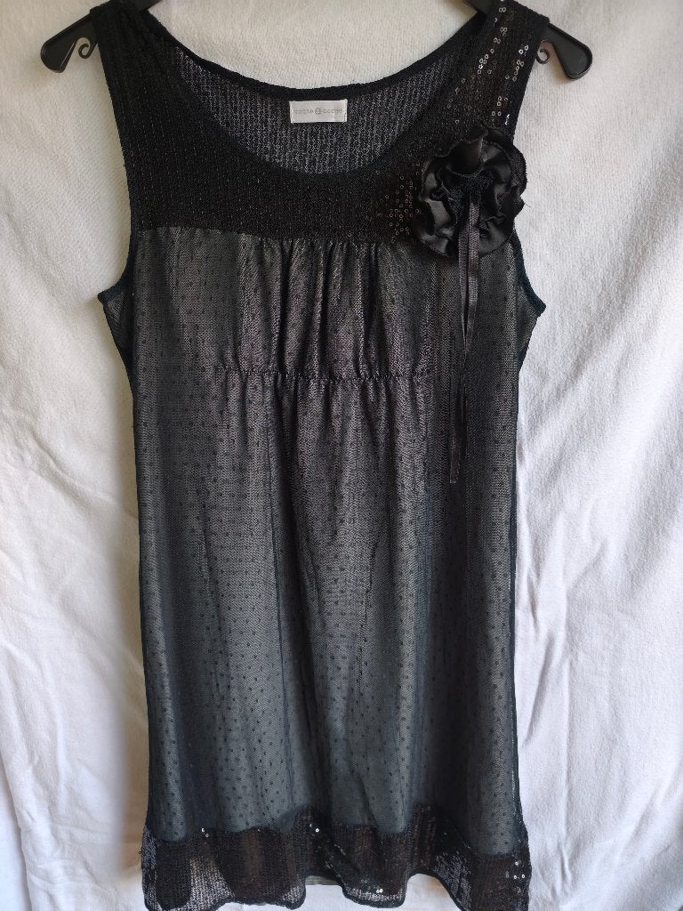 Robe noire "Cache-Cache"., Cache cache, Enlèvement, Porté, Noir