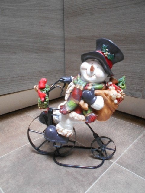 Nouvelle statue de Noël « bonhomme de neige à vélo », Enlèvement ou Envoi, Neuf